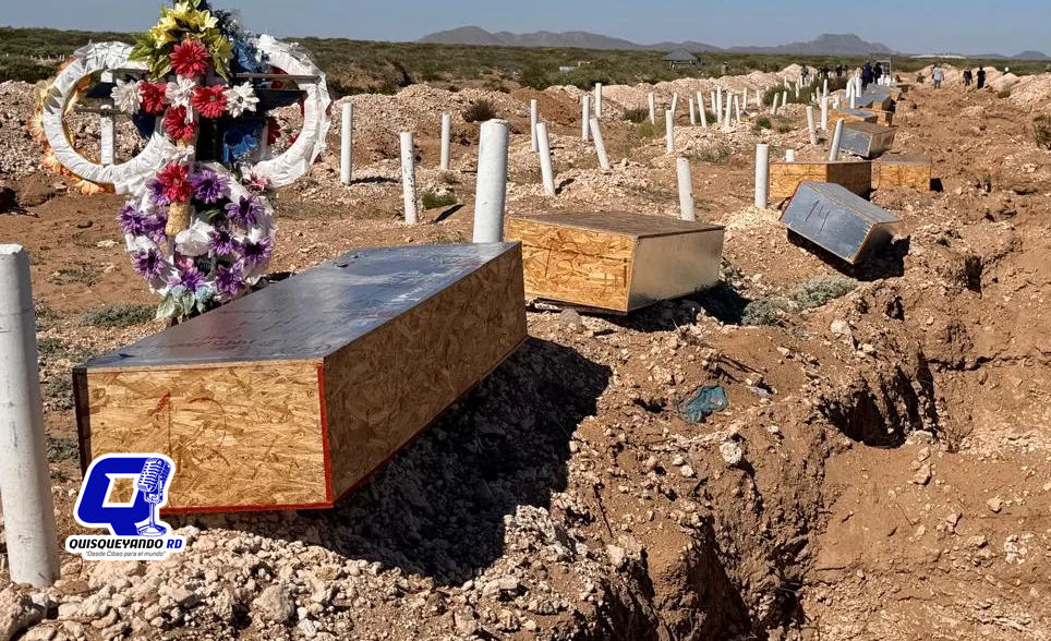 117 cuerpos no identificados son enterrados en Ciudad Juárez, mexico cerca de la frontera con EE. UU.