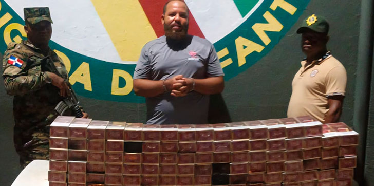 Detenido en San Juan al intentar pasar 20,000 cigarrillos de contrabando ocultos en su carro