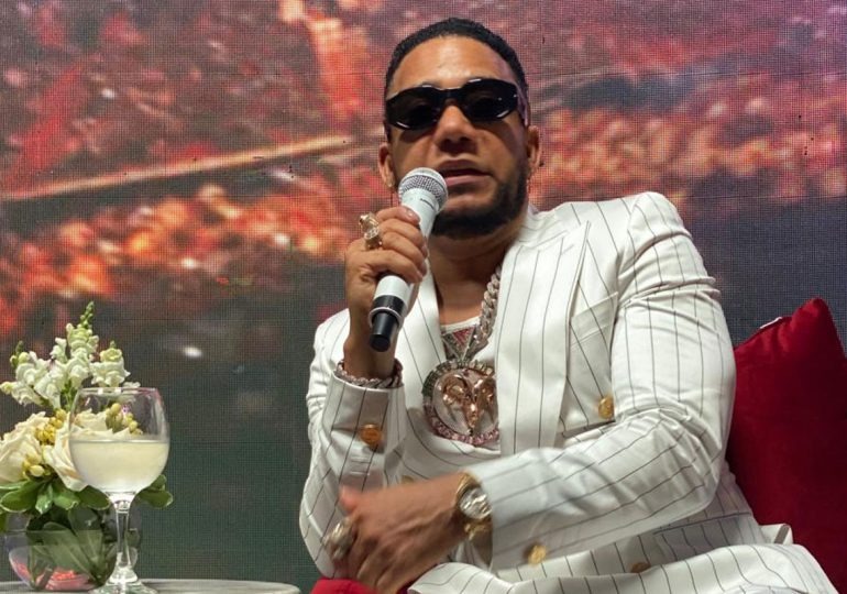 Elvis Martinez se prepara para brindar dos noches memorables con su espectaculo “Un Camarón en la Gran Arena del Cibao”.