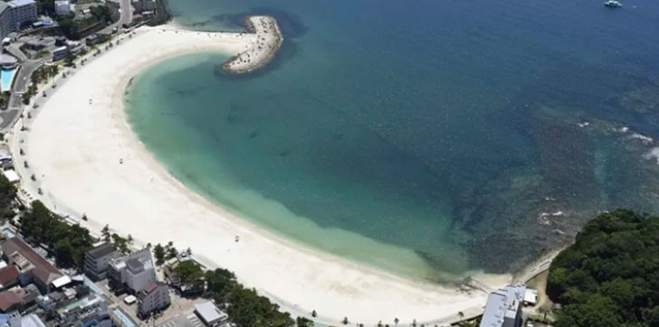 El mar retrocedió más de 30 metros antes del tsunami en Hawái, según cámara rápida