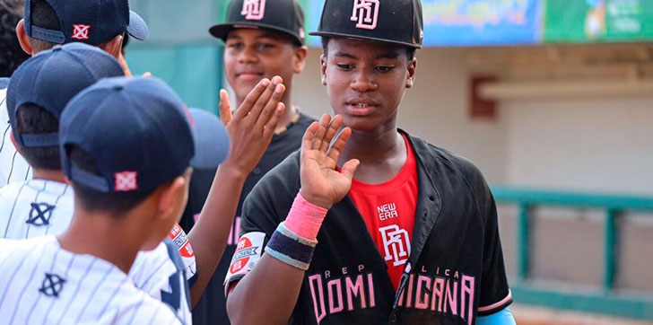 RD vence 10–3 a Panamá y asegura pase a la súper ronda