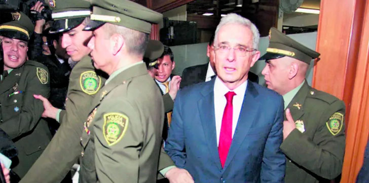 Expresidente de Colombia, Álvaro Uribe condenado a 12 años de prisión domiciliaria por obstrucción a la justicia