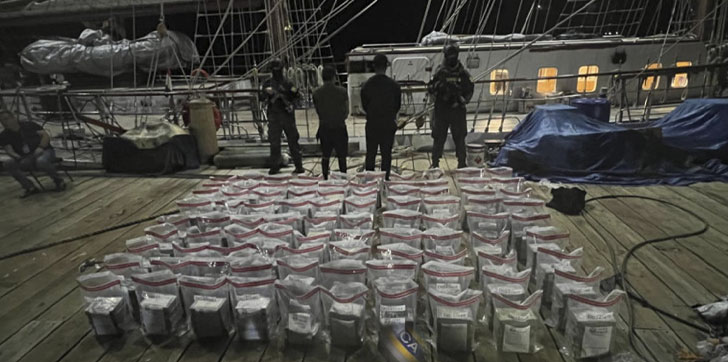 Arrestan a dos dominicanos e incautan 448 paquetes de cocaína en Peravia