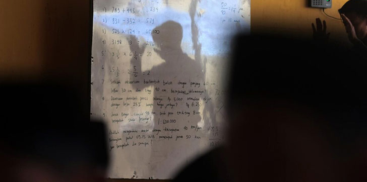 Un profesor es acusado de abusar sexualmente de 23 niños de una escuela primaria