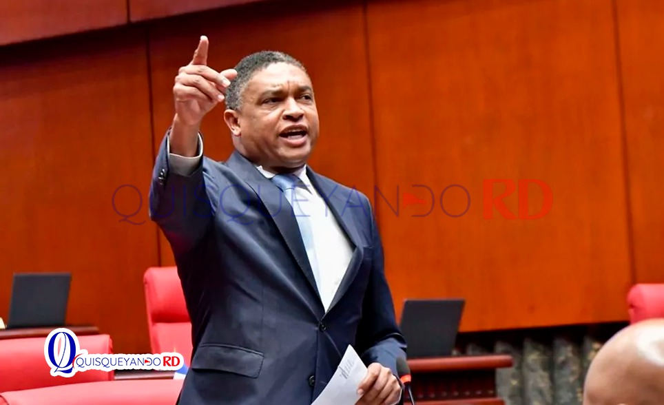 Yván Lorenzo critica como “burla” la difusión del informe de Senasa sobre gestión 2017-2019