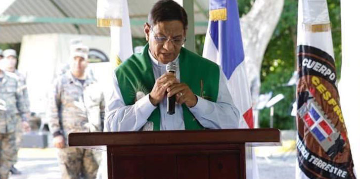 Ordenan arresto domiciliario y fianza de RD$500 mil a sacerdote acusado de abuso sexual