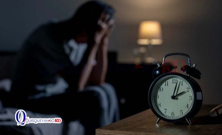 Ciencia revela por qué la primera noche fuera de casa cuesta dormir