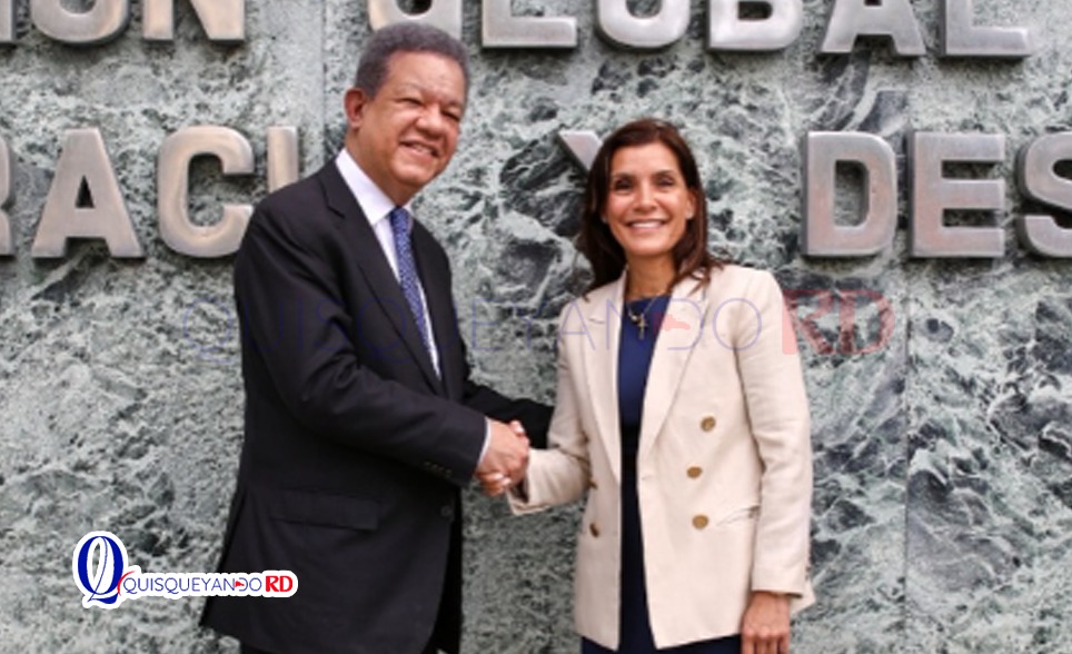 Embajadora de EE. UU. sostiene encuentro con Leonel Fernández en FUNGLODE