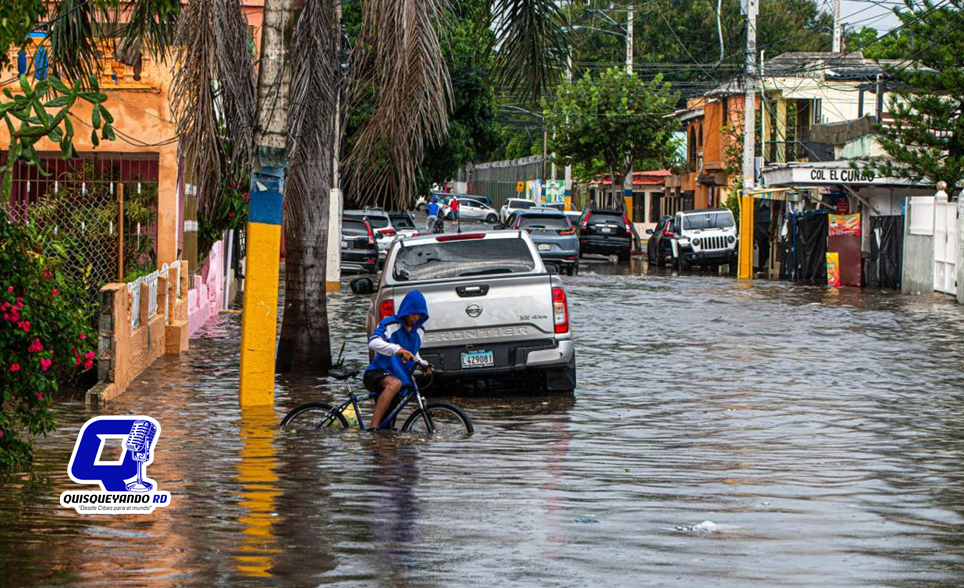 Vaguada mantiene bajo riesgo de inundaciones a varias provincias del país