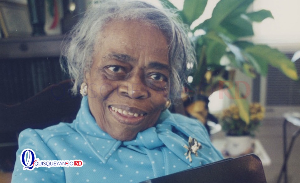 Tras 70 años lavando ropa, dona 150 mil dólares para becas universitarias