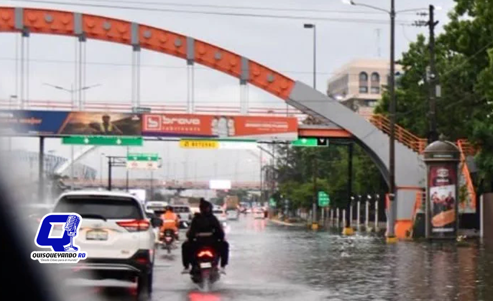 Aguaceros provocan inundaciones y daños en Santo Domingo y la región Sur